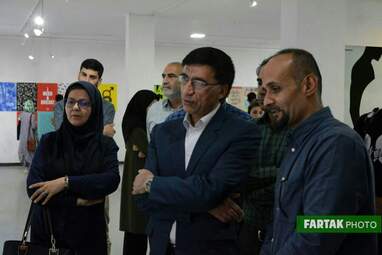 افتتاح نمایشگاه یک هفته پوستر در مجتمع فرهنگی هنری شهید آوینی 