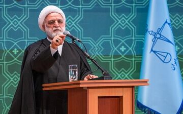 رئیس قوه قضائیه: در محاکمه و مجازات عناصر مجرم، تعارف و مماشات نداریم
