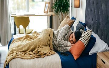  سندرم افسردگی پیش از قاعدگی / 5 گام برای تسکین علائم PMS در خانم‌ها 