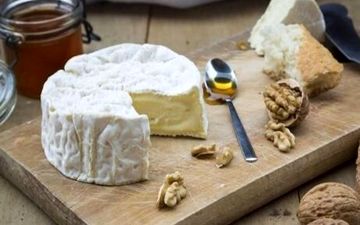 لیست قیمت های متفاوت انواع پنیر محلی / پنیر خاکه چیست ؟ 