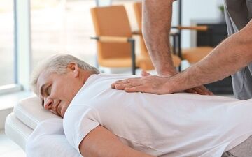 با استرس بالا دست و پنجه نرم می‌کنید؟ ماساژ را امتحان کنید