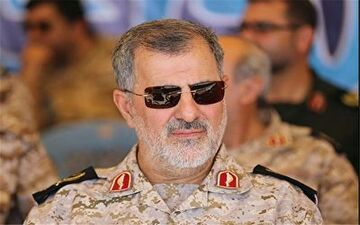 شلیک ۴۰۰ گلوله با تیربار گرینوف توسط فرمانده نیروی زمینی سپاه 