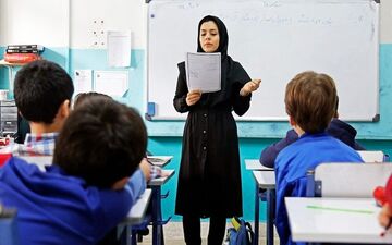 کاهش حقوق معلمان چرا؟ / پایان پرداخت معوقات یا علتی دیگر؟