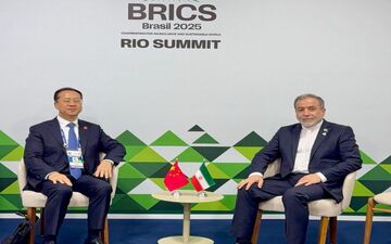 در حاشیه اجلاس سران بریکس؛ دیدار عراقچی با معاون وزیر خارجه چین
