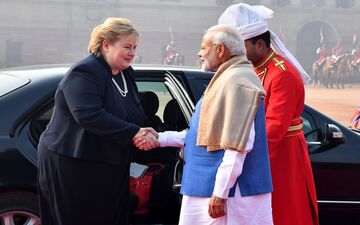 نخست وزیر نروژ سیاست تقابلی آمریکا را نکوهش کرد
