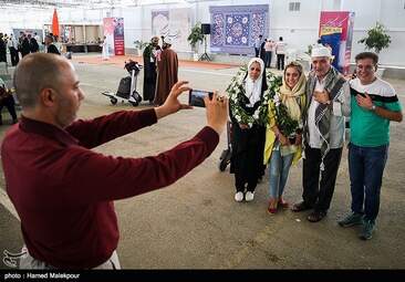 بازگشت اولین کاروان حجاج ایرانی به کشور + تصاویر