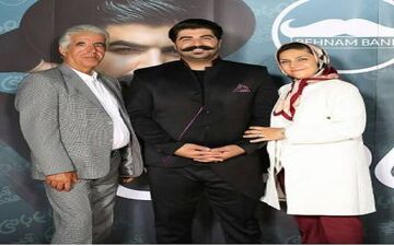 اولین عکس از خواننده سرشناس پاپ در کنار پدر و مادرش