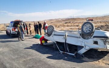 
واژگونی خودرو در جاده آرادان - سرخه ۲ مصدوم بر جای گذاشت
