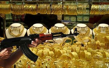 سرقت مسلحانه از طلافروشی در رودان؛ تلاش برای دستگیری سارقان آغاز شد