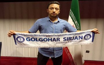 قرارداد هافبک تهاجمی گل گهر تمدید شد 