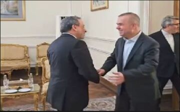فضل‌الله: دیپلماسی ایران مایه افتخار دوستان تهران است