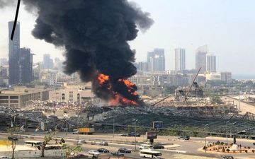 وقوع آتش‌سوزی گسترده در بندر بیروت