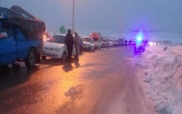 گرفتار شدن 200 خودرو در کولاک گردنه فولادمحله به تلمادره مازندران