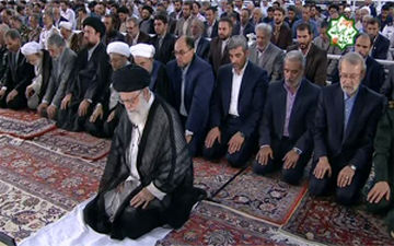 نماز عید فطر به امامت رهبر انقلاب + فیلم