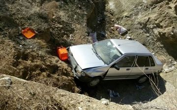 ‌سقوط پراید در اتوبان قم کاشان یک کشته و 4 مصدوم بر جای گذاشت