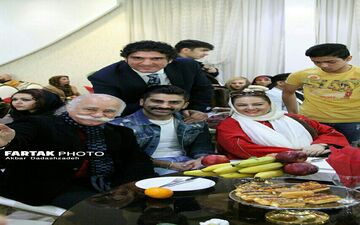 گزارش تصویری یلدای مهربانی بازیگران و پیشکسوتان فوتبال و کودکان اوتیسم