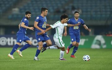 استقلال دستش خالی بود/ الاهلی با کمک داور پیروز شد
