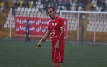 کاپیتان سپیدرود: فوتبالیست در سطح فروزان نمی‌آید شرط‌بندی کند
