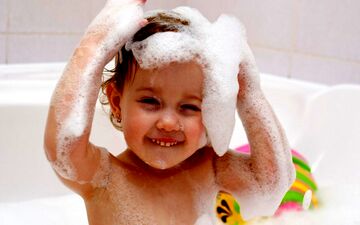هر چند وقت یک بار باید شامپوی خود را تعویض کنیم؟ 