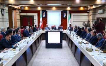 استاندار قزوین: فراوانی و تعدد قوانین؛ مهم‌ترین مشکل تولید