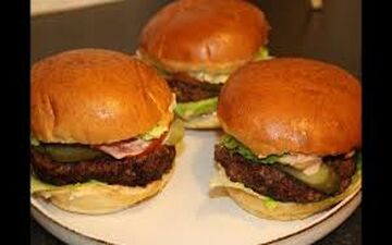 طرز تهیه پروتئین برگر خانگی خوشمزه!