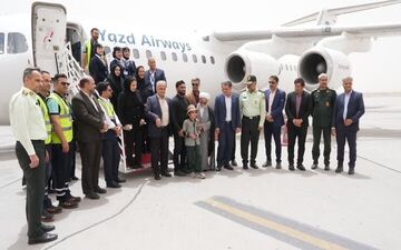 تحقق آرزوی خلبان شدن کودک بازمانده مدرسه شجره طیبه میناب در یزد