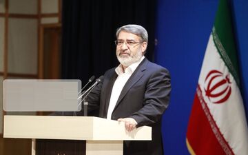 رحمانی فضلی: رسیدگی به مسئله کاغذ باید در اولویت قرار بگیرد