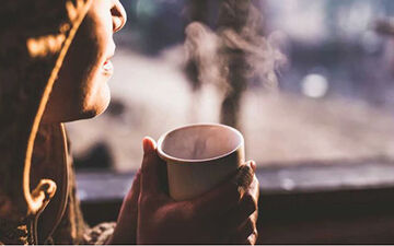 چگونه قهوه بر فشار خون شما تأثیر می گذارد؟