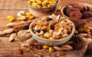 نکات مهم برای تشخیص تازگی و کیفیت آجیل شب عید