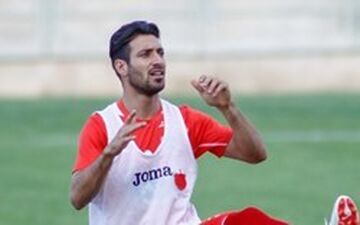  100 بار به عقب برگردم باز پرسپولیسی می مانم