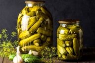 طرز تهیه خیارشور لهستانی ترد و ماندگار بدون کپک