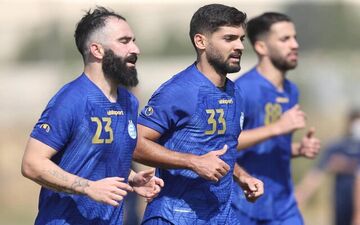  هافبک استقلال: بهتر است درباره‌ پیشنهاد پرسپولیس صحبت نکنم 