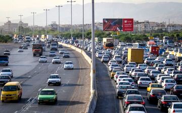 ترافیک سنگین در آزادراه‌های البرز / انسداد مسیر تهران–شمال و جاده چالوس ادامه دارد