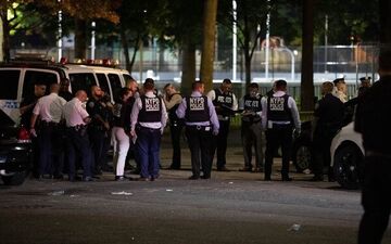 تیراندازی غافلگیرانه به پلیس آمریکا/ ۲ افسر کشته و زخمی شدند