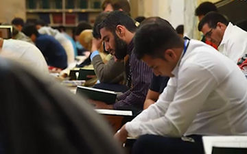 
حرم رضوی و حال و هوای معتکفین+فیلم 