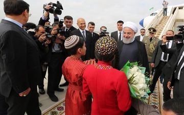 رئیس جمهور وارد عشق آباد شد