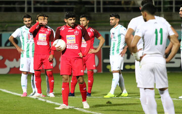 ذوب‌آهن برای پرسپولیس تونل افتخار تشکیل می دهد