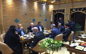 سلطانی‌فر با اینفانتینو دیدار کرد/ وزیر ورزش: زمینه رشد فوتبال بانوان را فراهم کرده‌ایم