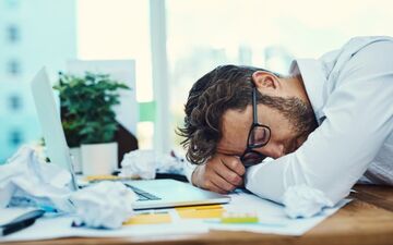 چگونه بدون وابستگی به قهوه سرحال و شاداب باشیم؟
