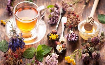 ۷ نوشیدنی شگفت‌انگیز برای حفظ سلامت در دوران میانسالی و سالمندی