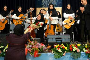 عصر شعر به بلندای یلدا باحضور پروفسور میرجلاالدین کزازی استاد ادبیات پارسی ایران زمین و با همکاری اداره کل فرهنگ و ارشاد اسلامی استان کرمانشاه 