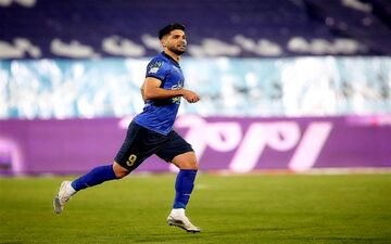 بحران مالی مهدی‌پور و بدهی‌های استقلال؛ هافبک آبی‌ها در انتظار عدالت