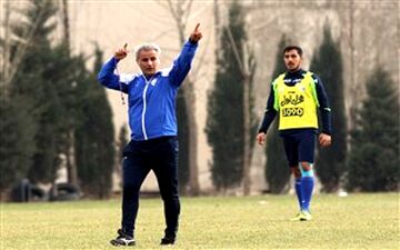  واکنش کادرفنی استقلال به محرومیت پرسپولیس