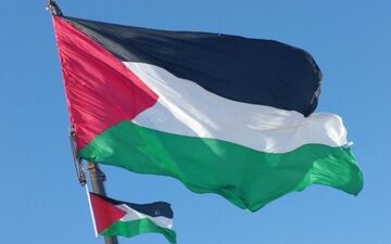 فلسطینیان در برابر مقر سازمان صلیب سرخ در «رام الله» تجمع کردند