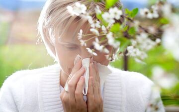 مهم‌ترین خوراکی‌های تشدیدکننده آلرژی بهاری