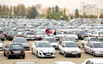 بازار خودرو منتظر شوک؛ افزایش قیمت‌ها در بهمن قطعی است؟