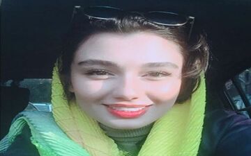 سلفی توماشینی ونوس کانلی؛ بازیگر سینما و تئاتر (عکس)