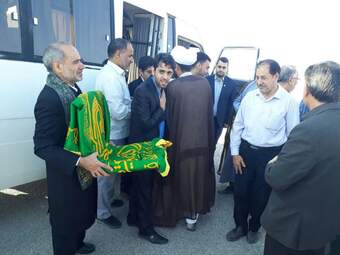 ورود پرچم و کاروان خدام رضوی  به شهرستان کنگاور در جمع استقبال باشکوه مردم