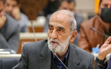 واکنش تند حسین شریعتمداری به دولت درباره به رسمیت شناختن اعتراضات