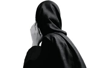 
دردسر عکس های ناجور زن ۲۴ ساله در کنار مرد صیغه ای
